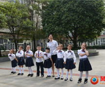 教：38年教龄女特级教师难忘教坛 从水泥黑板到电子白板