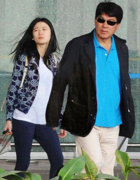 朱时茂激吻女友杜明蕾