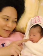 郭羡妮当妈女儿初生照